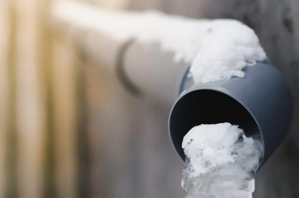 Outdoor frozen pipes from oklahoma freeze